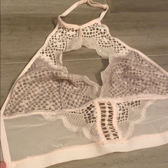 VS High Neck Bralette​ - Picture 8 of 11